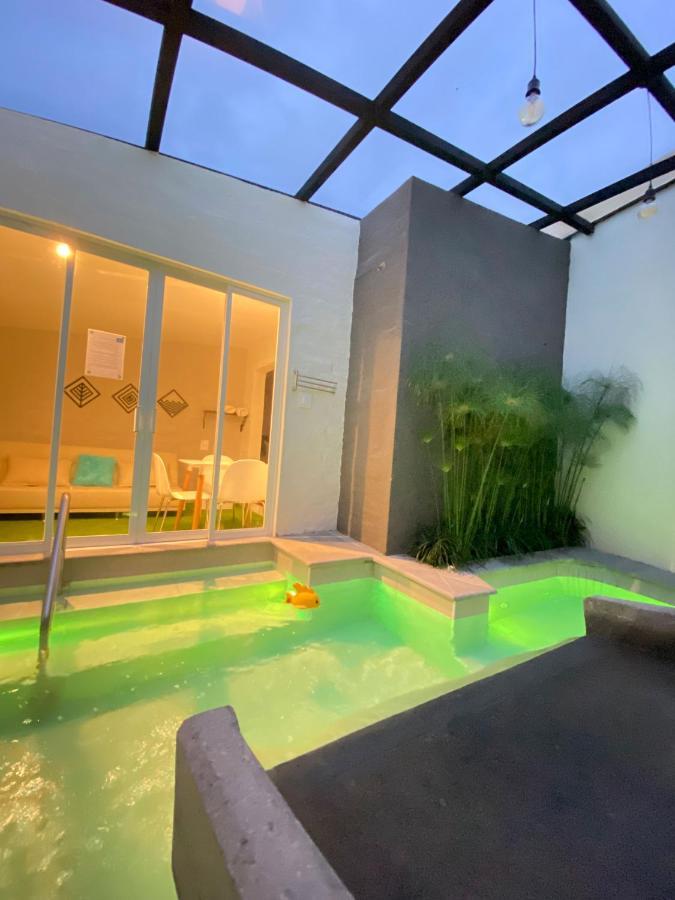ホテル Springhills Quito Airport タバベラ エクステリア 写真