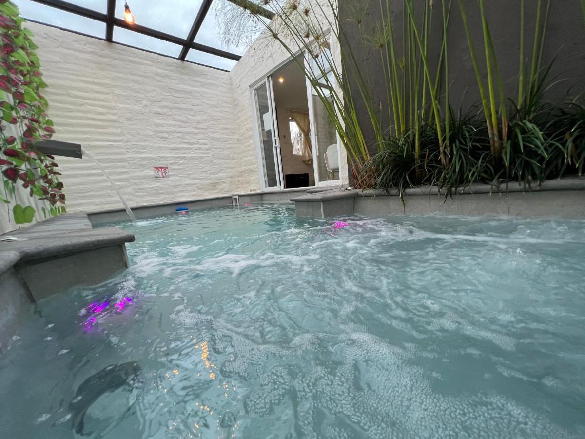 ホテル Springhills Quito Airport タバベラ エクステリア 写真