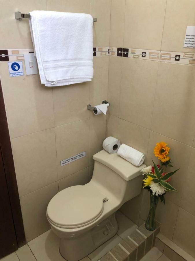 ホテル Springhills Quito Airport タバベラ エクステリア 写真